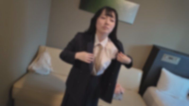 黑長髮的優等生。穿著制服中出後，換上運動短褲再進行第二回合