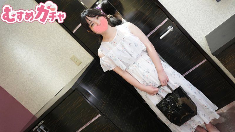 【今天截止！首次限定優惠3980點→980點】18歲充滿透明感的白皙皮膚新人男士按摩小姐。被性騷擾大叔的性技巧所迷惑，用恍惚的表情大量中出播種受精【無碼・中出】